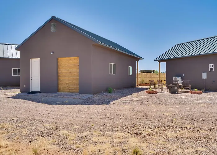 Holiday home Walk To Wineries: Wine Country Retreat! Elgin