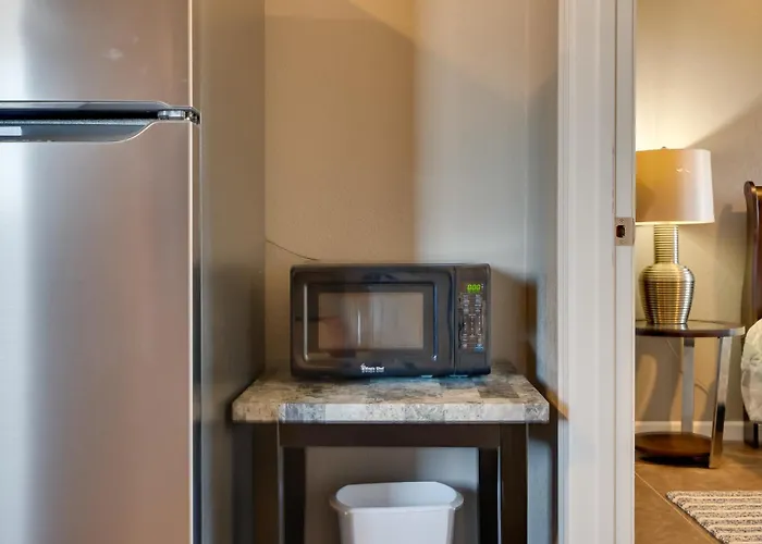 Holiday home Walk To Wineries: Wine Country Retreat! Elgin